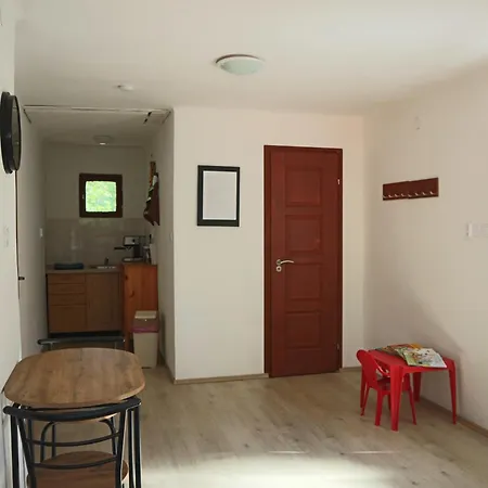 Holiday home Madarles Vendeghaz